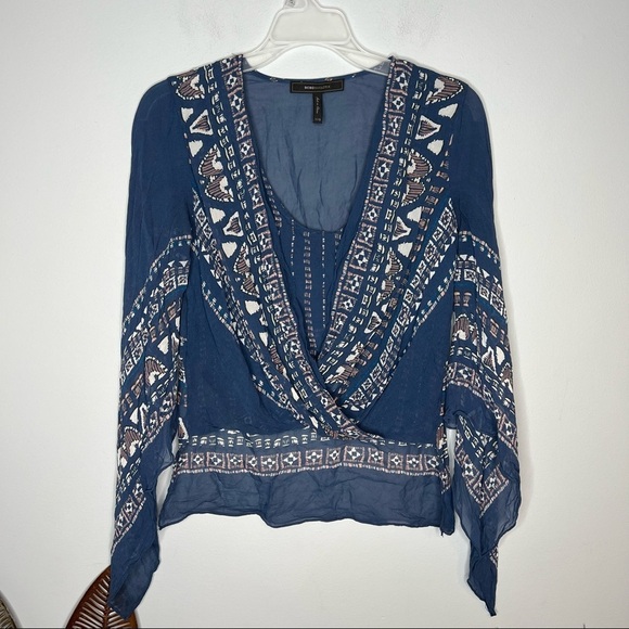 BCBGMAXAZRIA Kasia Handkerchief-sleeve Silk Chiffon Wrap Top Stormy Blue Combo - Picture 2 of 6